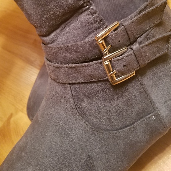 VIA ROSA | grey buckle boots - Picture 4 of 6